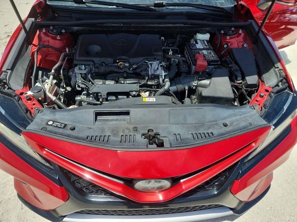 2019 TOYOTA CAMRY XSE