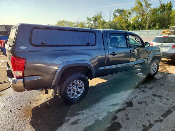 2016 TOYOTA TACOMA
