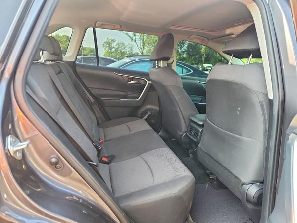 2019 TOYOTA RAV4 XLE / XLE Premium 4WD