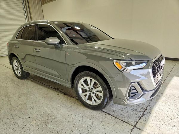 2025 AUDI Q3 S Line quattro Premium