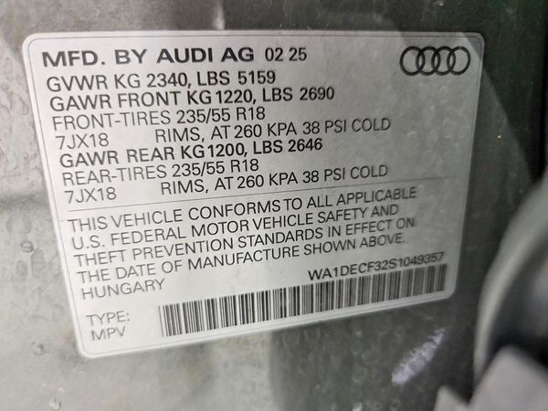 2025 AUDI Q3 S Line quattro Premium