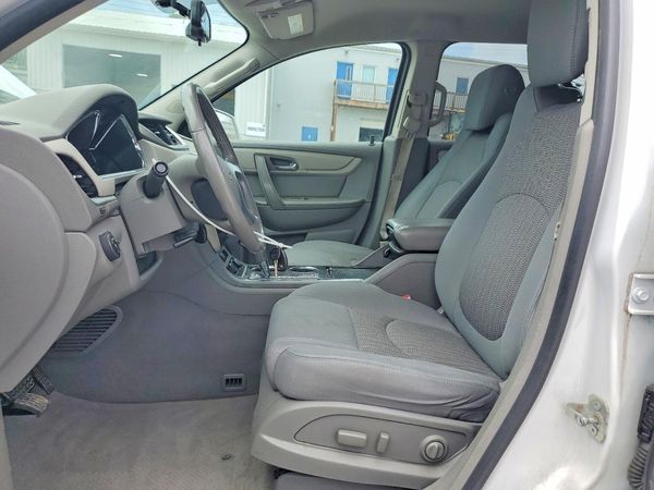 2017 CHEVROLET TRAVERSE 1LT