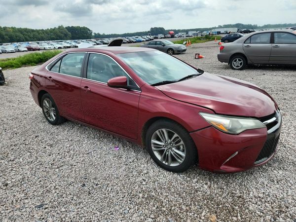 2016 TOYOTA CAMRY