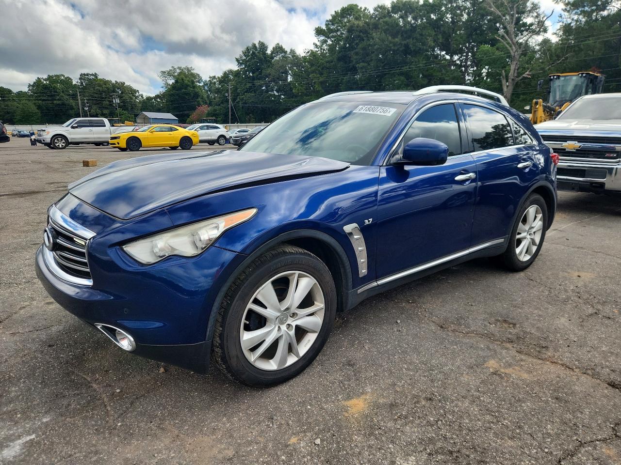 2015 INFINITI QX70