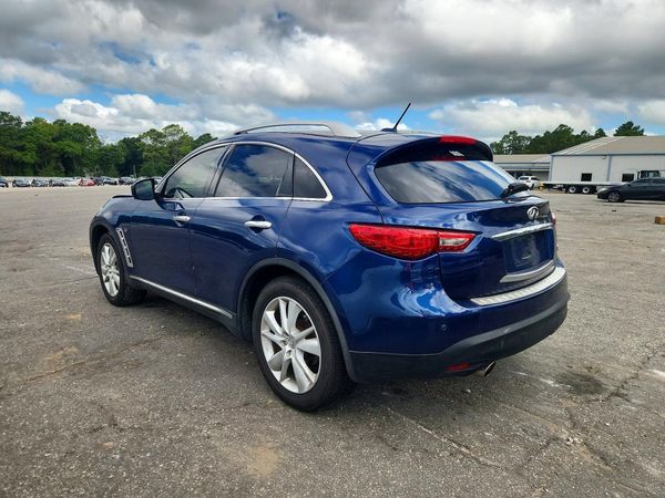 2015 INFINITI QX70