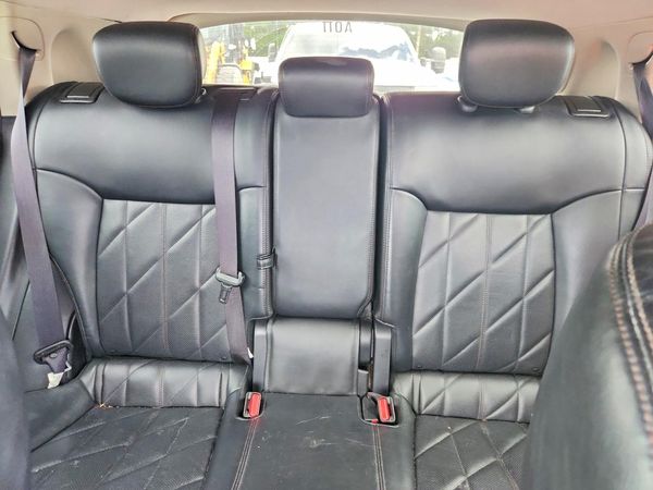 2015 INFINITI QX70