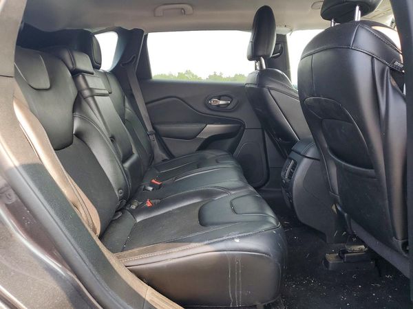 2019 JEEP CHEROKEE LATITUDE PLUS 4X4