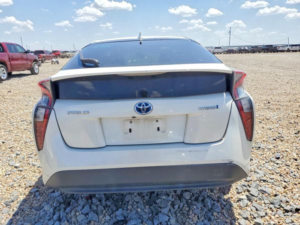 2016 TOYOTA PRIUS