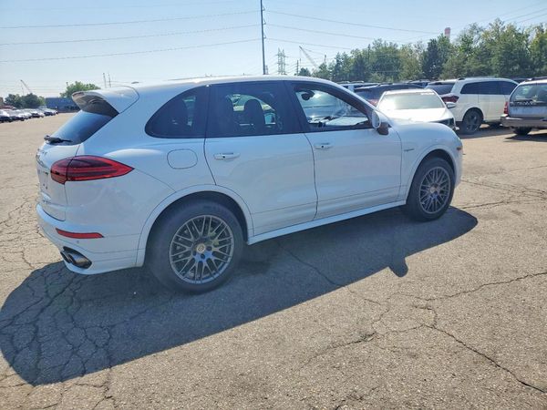 2015 PORSCHE CAYENNE E-Hybrid