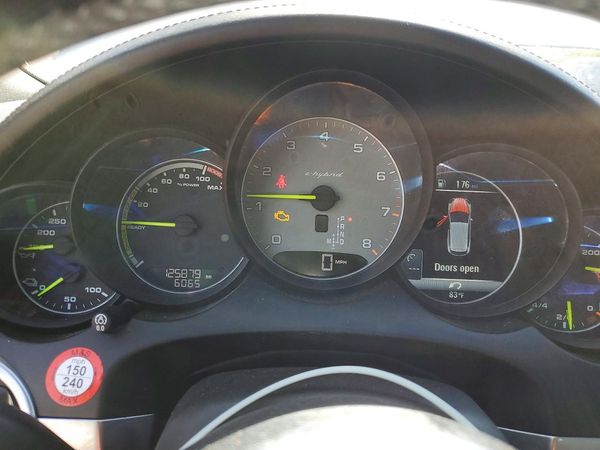2015 PORSCHE CAYENNE E-Hybrid