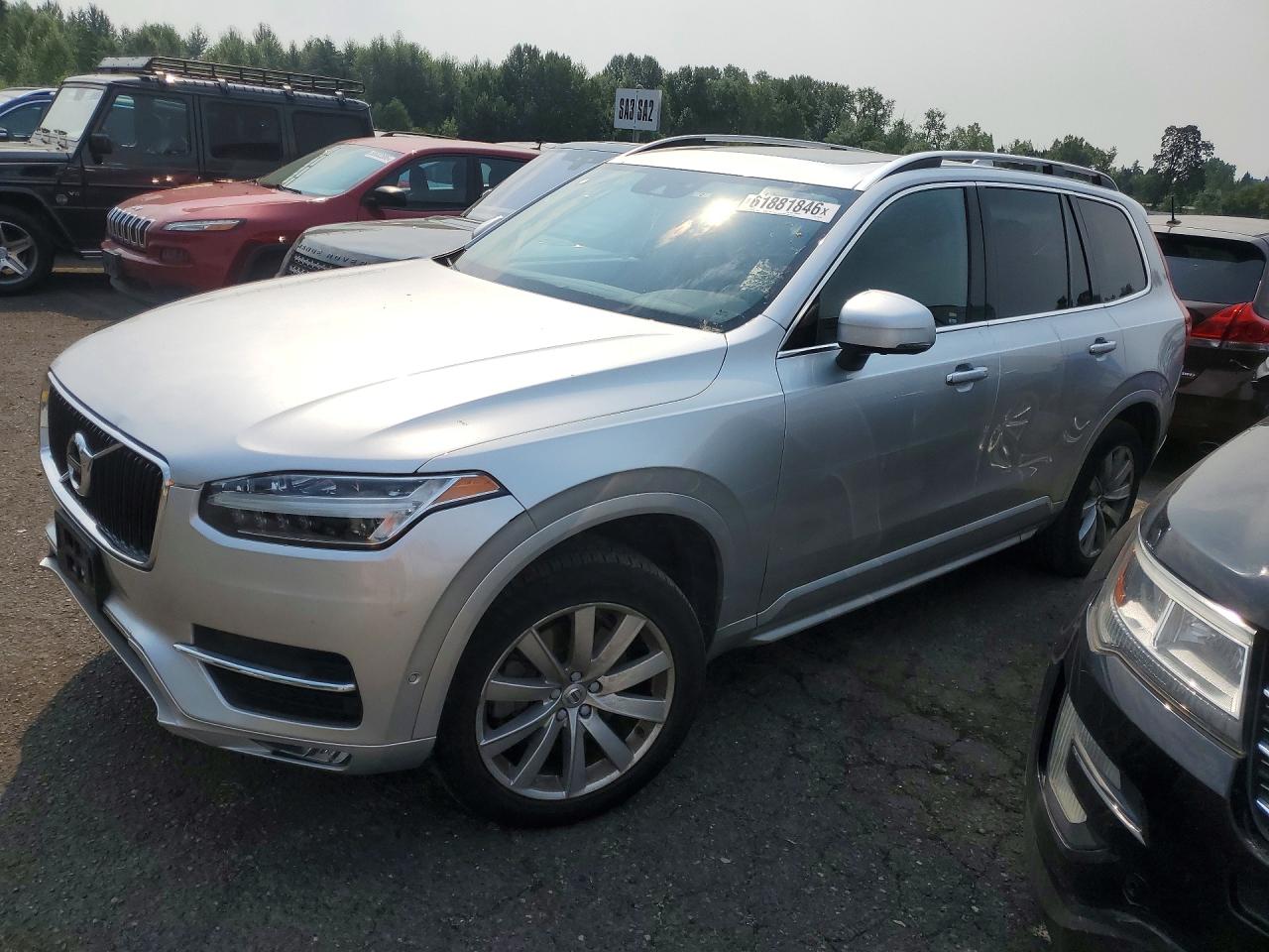 2018 VOLVO XC90 Momentum