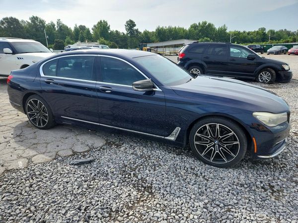 2016 BMW 740