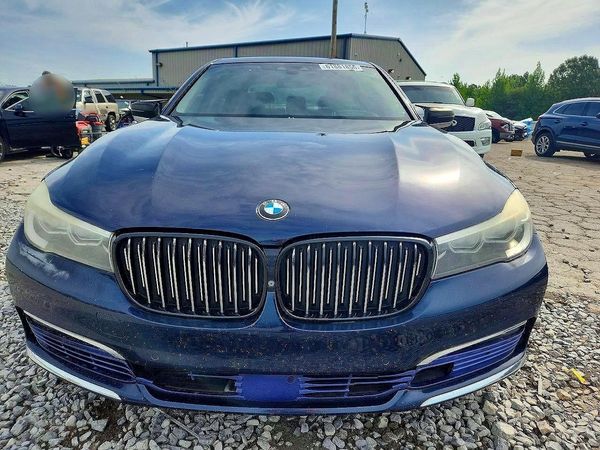 2016 BMW 740