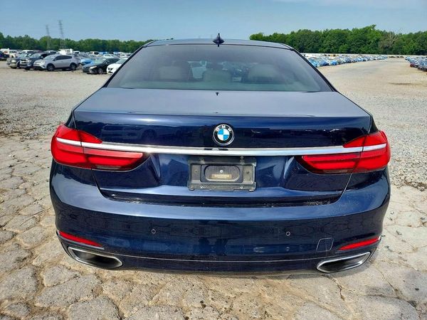 2016 BMW 740