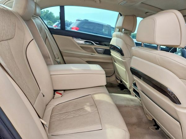 2016 BMW 740