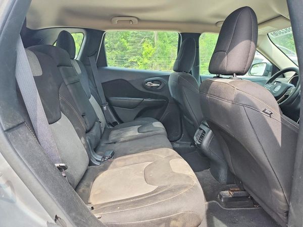 2016 JEEP CHEROKEE SPORT 4X4