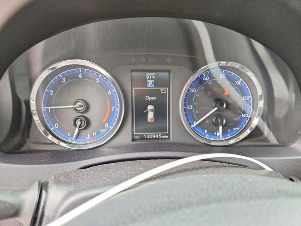 2017 TOYOTA COROLLA