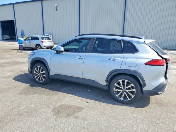 2022 TOYOTA COROLLA CROSS XLE