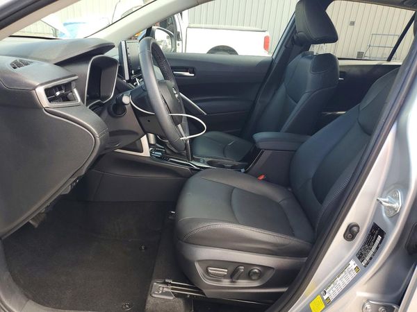 2022 TOYOTA COROLLA CROSS XLE