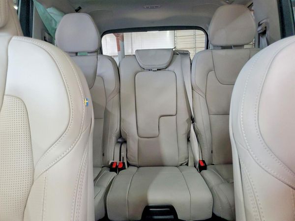 2026 VOLVO XC90 Ultra Bright