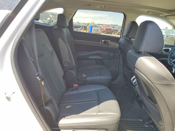 2025 KIA SORENTO