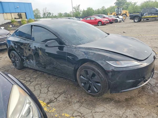 2025 TESLA MODEL 3 — Passenger 3/4