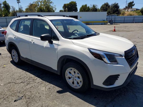 2022 SUBARU FORESTER Base Plus