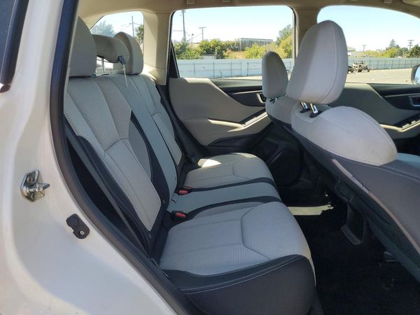 2022 SUBARU FORESTER Base Plus