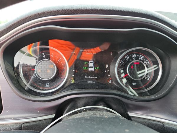 2015 DODGE CHALLENGER SXT