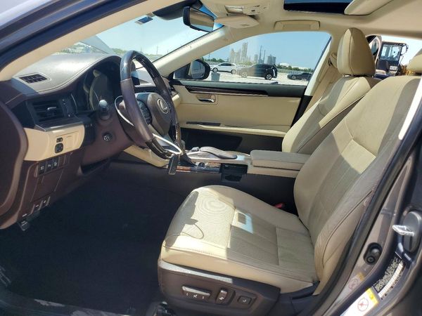 2016 LEXUS ES