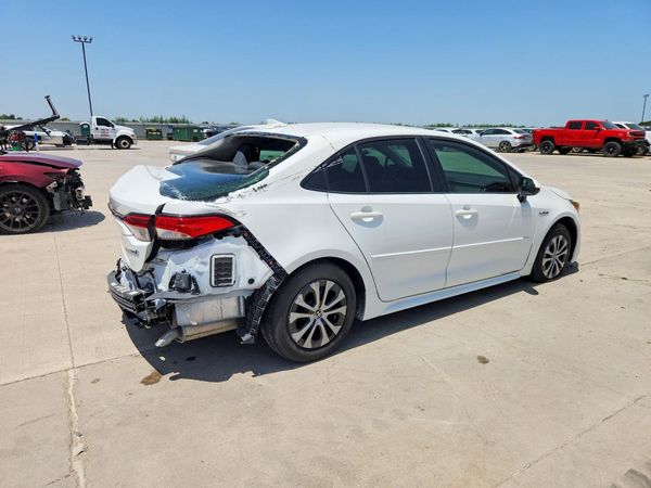 2021 TOYOTA COROLLA