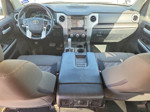 2018 TOYOTA TUNDRA SR5