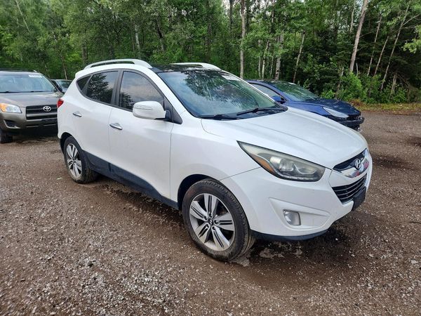 2015 HYUNDAI TUCSON GLS (Middle)