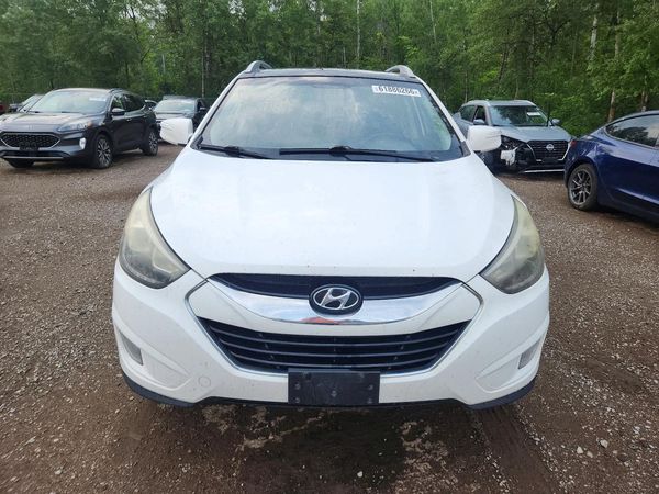 2015 HYUNDAI TUCSON GLS (Middle)