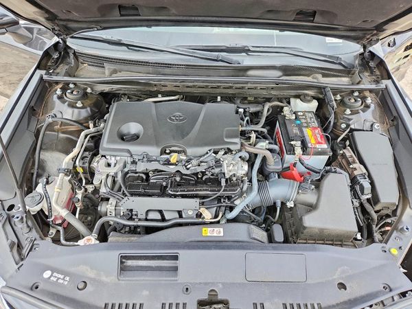 2022 TOYOTA CAMRY LE — Engine bay