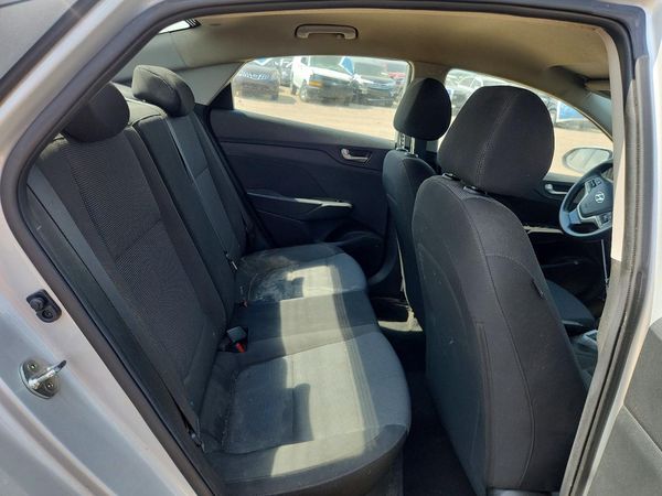 2019 HYUNDAI ACCENT SE and SEL