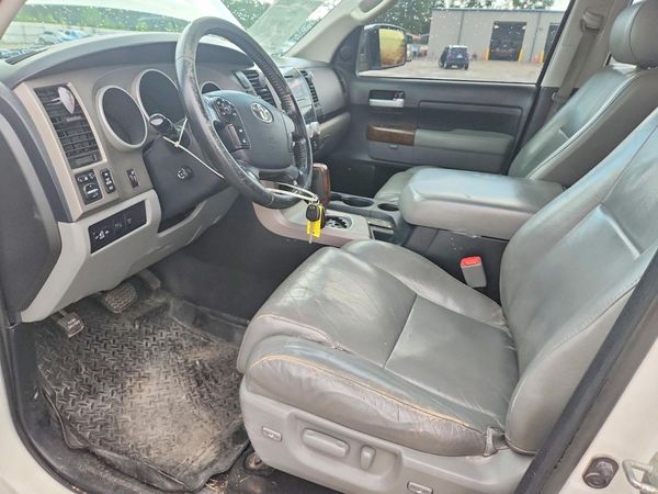 2012 TOYOTA TUNDRA Limited