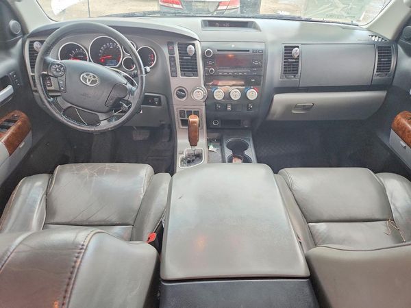 2012 TOYOTA TUNDRA Limited