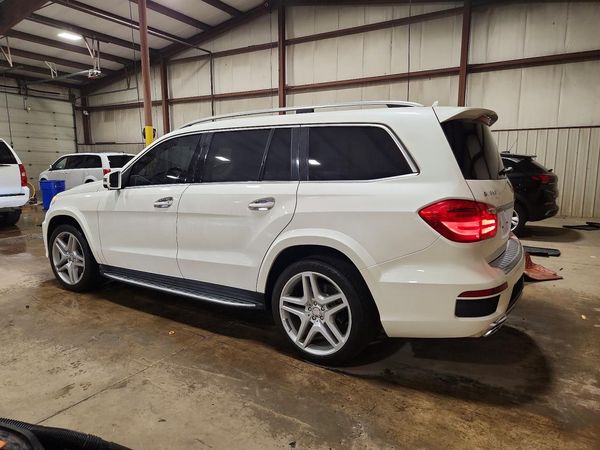 2015 MERCEDES-BENZ GL GL550 4MATIC