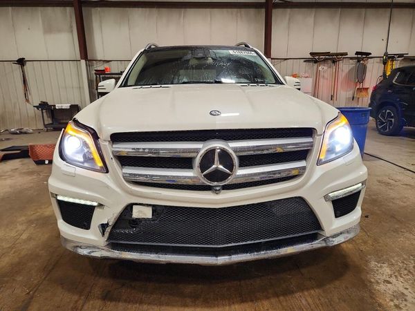 2015 MERCEDES-BENZ GL GL550 4MATIC