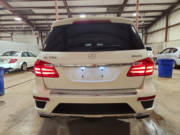 2015 MERCEDES-BENZ GL GL550 4MATIC