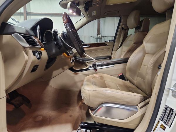 2015 MERCEDES-BENZ GL GL550 4MATIC