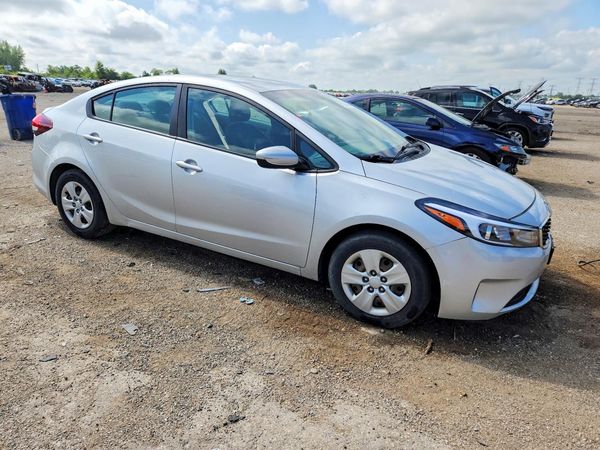2017 KIA FORTE LX Base