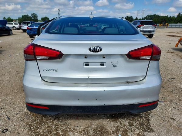 2017 KIA FORTE LX Base
