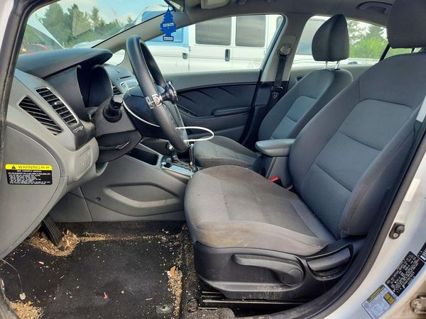 2017 KIA FORTE LX Base