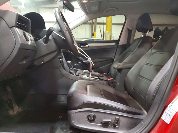 2021 VOLKSWAGEN PASSAT SE
