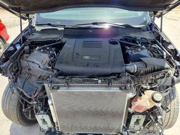 2024 LAND ROVER DISCOVERY P300 Dyanmic SE