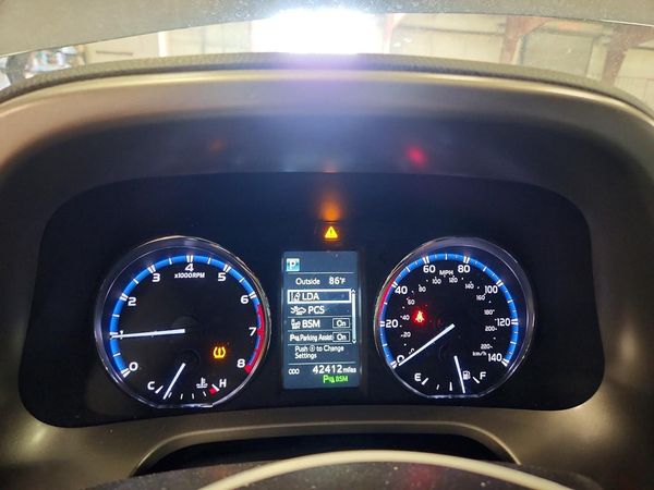 2017 TOYOTA RAV4 Ltd/SE Platinum