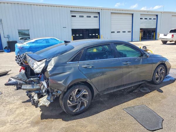 2024 HYUNDAI ELANTRA SEL w/ Convenience Pkg