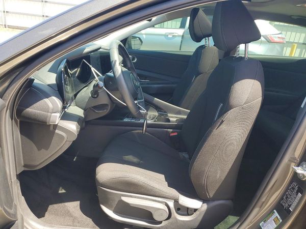 2024 HYUNDAI ELANTRA SEL w/ Convenience Pkg